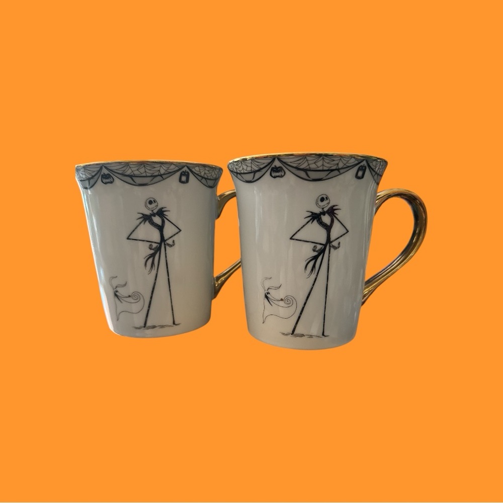 New 2022 Nightmare Before Christmas Gold rim & handles set of 2 mugs Disney